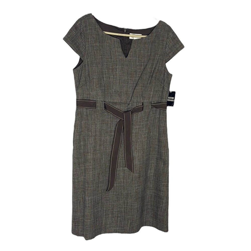 Studio one size 12 nwt Brown design fabric with waist sash